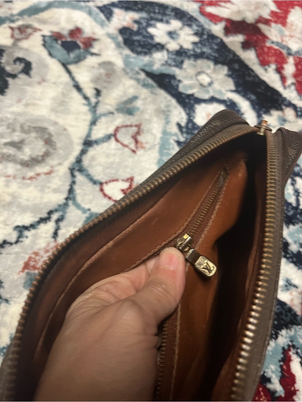 Authentic Vintage Louis Vuitton Monogram Canvas Toiletry Cosmetic Travel Pouch - Picture 3 of 12